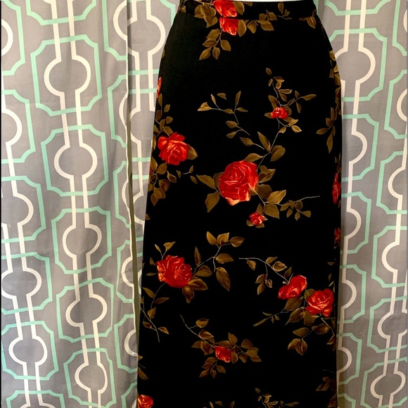 3/15🔥Floral skirt - Picture 2 of 7